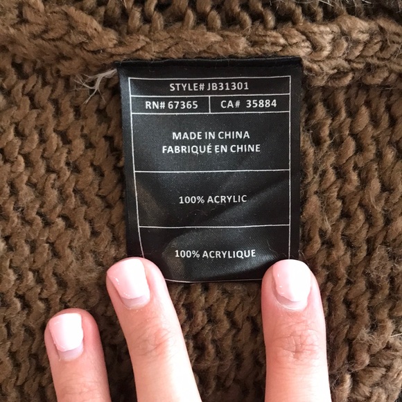 Faux fur vest - Picture 3 of 3